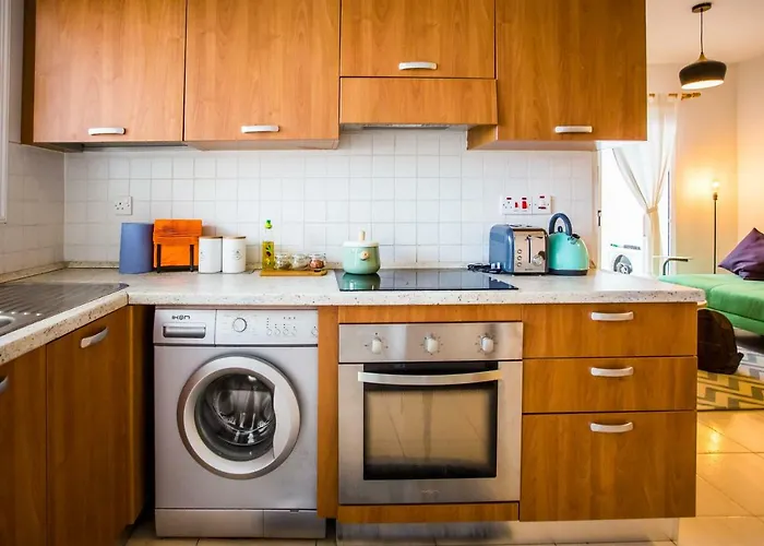 Yippee! I Town Center * Ларнака